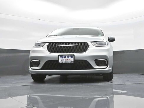 Used 2023 Chrysler Pacifica Touring-L FWD image 38