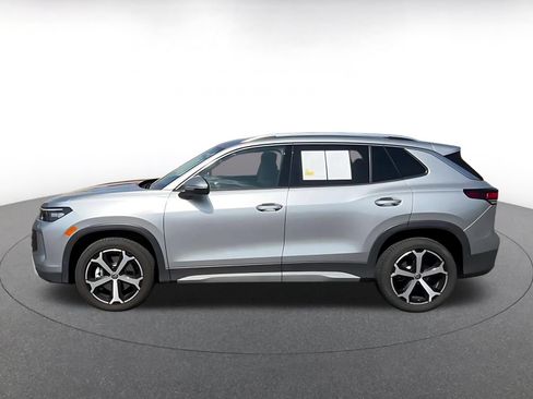 Used 2026 Volkswagen Tiguan SE AWD/4WD image 8