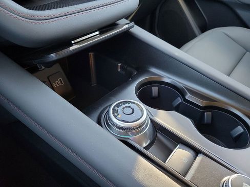 New 2025 Ford Explorer Active w/ Active Comfort Package RWD image 25