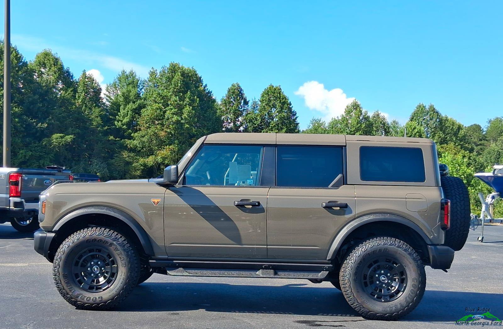 New 2026 Ford Bronco Badlands w/ Sasquatch Package AWD/4WD image 2