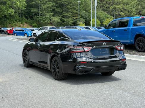 Used 2023 Nissan Maxima SR w/ Sport Mat Group FWD image 3