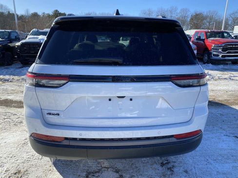 New 2026 Jeep Grand Cherokee Limited w/ Limited Altitude Package image 4