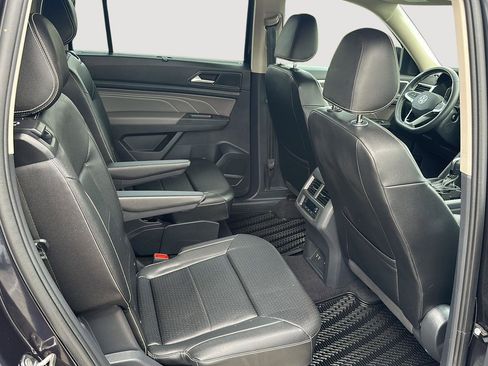 Used 2023 Volkswagen Atlas SE AWD/4WD image 18