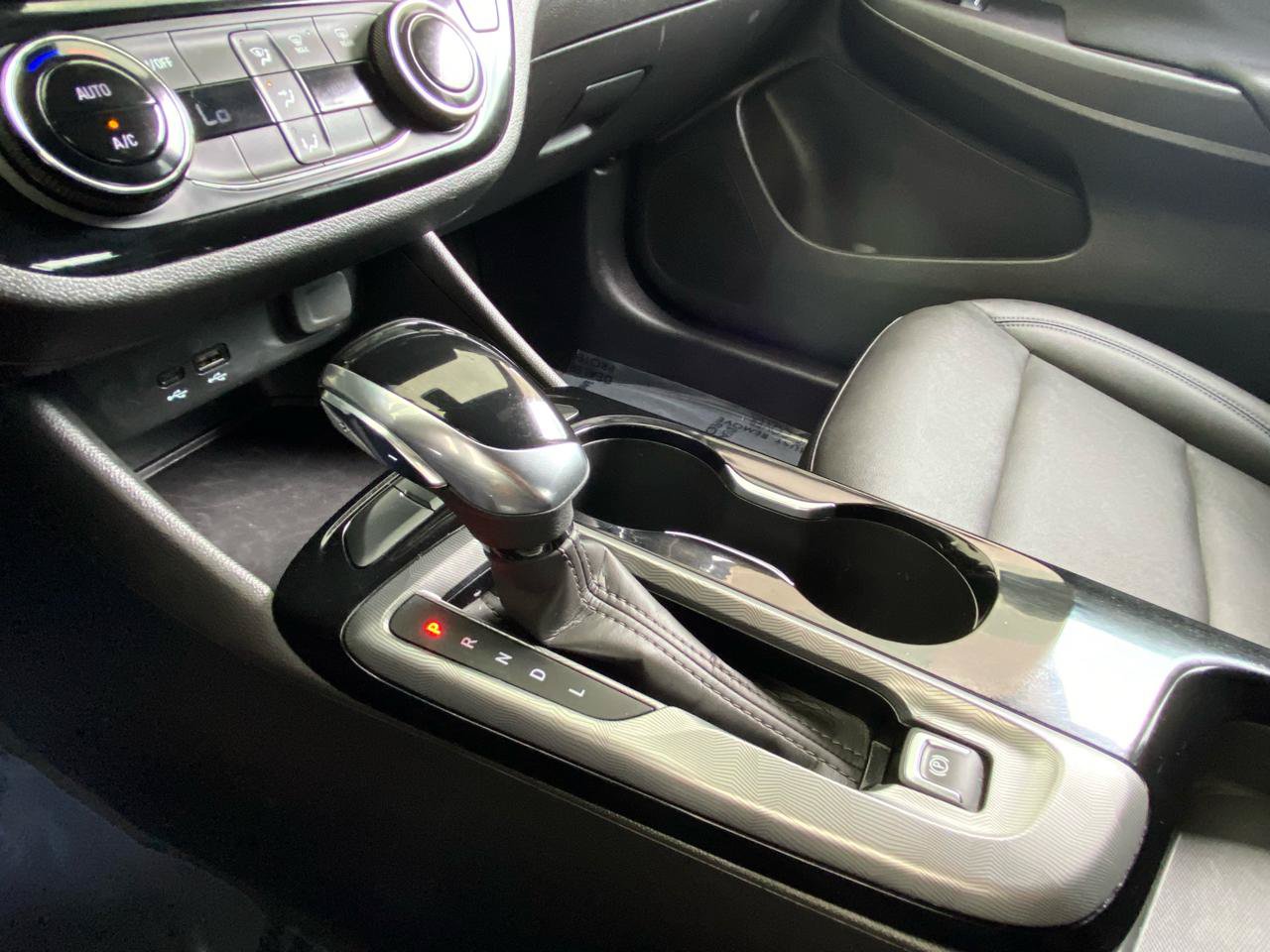 Used 2025 Buick Envista Sport Touring FWD image 39