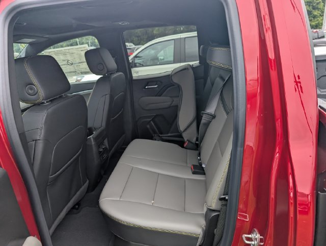 New 2026 Chevrolet Colorado ZR2 w/ Technology Package AWD/4WD image 11