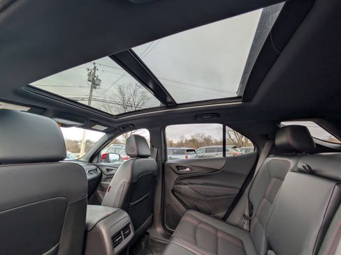 Used 2024 Chevrolet Equinox RS w/ LPO, Floor Liner Package image 38