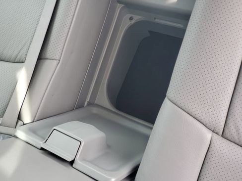 Used 2009 Toyota Avalon Limited image 27