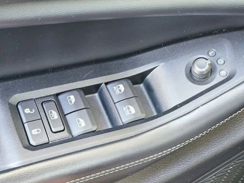 Used 2023 Jeep Grand Cherokee Laredo AWD/4WD image 21