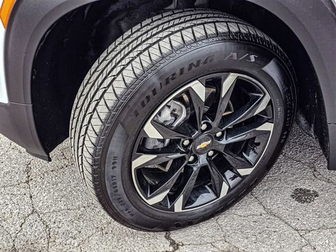 Used 2022 Chevrolet TrailBlazer LT FWD image 12