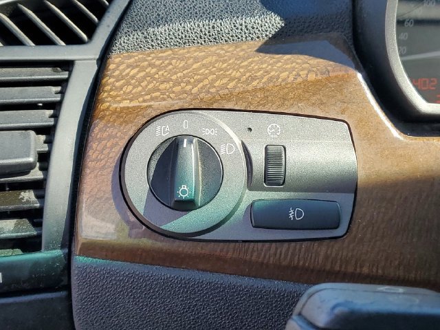 Used 2003 BMW Z4 2.5i RWD image 14
