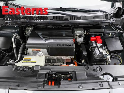 Used 2022 Nissan Leaf S image 7