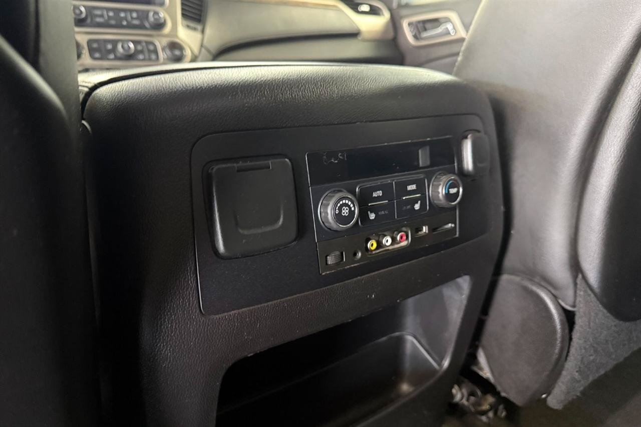 Used 2016 GMC Yukon XL Denali w/ Open Road Package AWD/4WD image 16