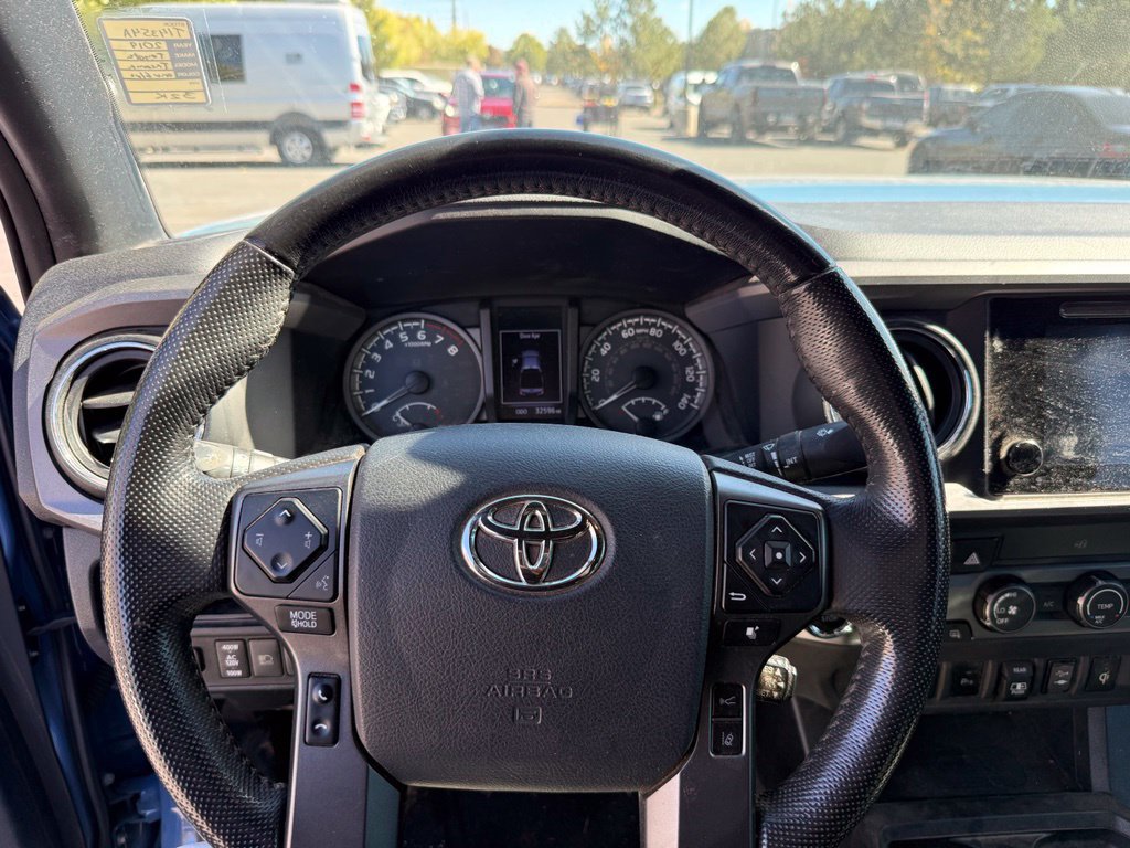 Used 2019 Toyota Tacoma TRD Off-Road w/ Technology Package AWD/4WD image 25