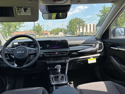 New 2026 Kia Seltos S AWD/4WD image 3
