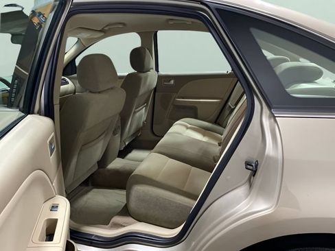Used 2005 Mercury Montego Luxury FWD image 24