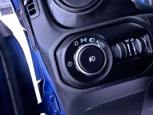 Used 2020 Jeep Wrangler Unlimited Sport image 16