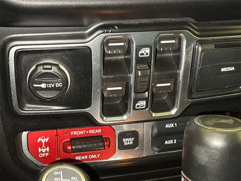 Used 2022 Jeep Wrangler Unlimited Rubicon 4xe w/ Cold Weather Group image 31