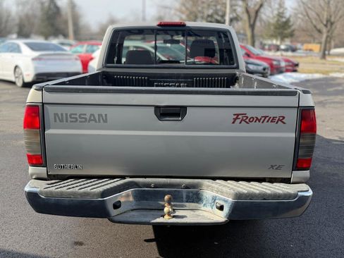Used 2000 Nissan Frontier XE image 12