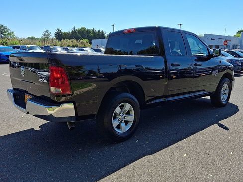 Used 2024 RAM 1500 Classic SLT AWD/4WD image 3