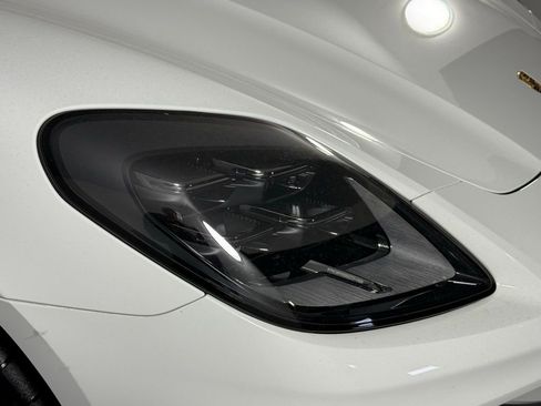 Certified 2025 Porsche Panamera image 16