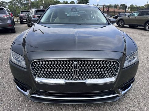 Used 2018 Lincoln Continental Select w/ Continental Climate Package FWD image 2