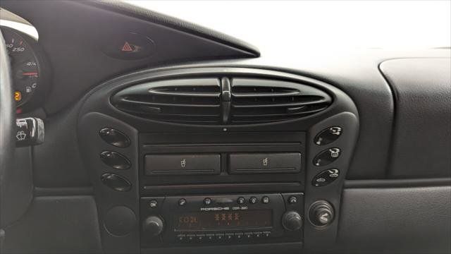 Used 2001 Porsche Boxster RWD image 19