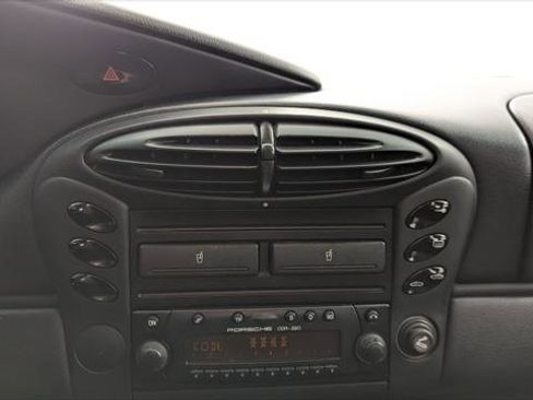 Used 2001 Porsche Boxster image 19