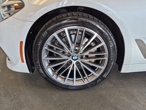 Used 2018 BMW 540i image 7