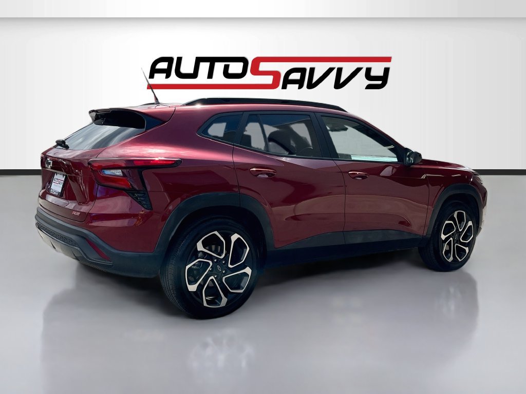 Used 2025 Chevrolet Trax RS FWD image 7
