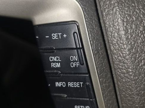 Used 2012 Ford Fusion SE image 18