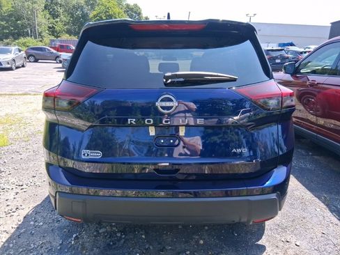 Used 2026 Nissan Rogue SV AWD/4WD image 10
