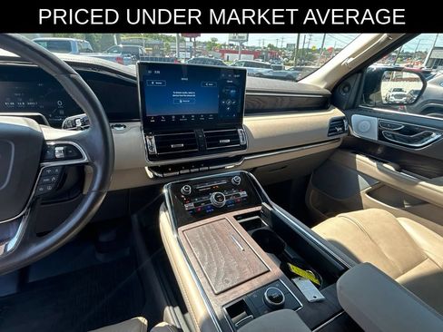 Used 2024 Lincoln Navigator L Reserve AWD/4WD image 18