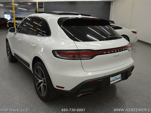 Used 2023 Porsche Macan AWD/4WD image 13