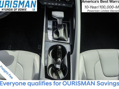 New 2025 Hyundai Elantra Limited image 24