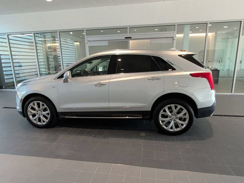 Used 2019 Cadillac XT5 Luxury w/ LPO, Radiant Package AWD/4WD image 6