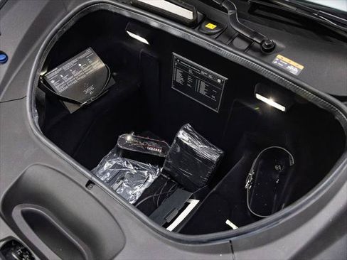 Used 2022 Ferrari F8 Tributo RWD image 19