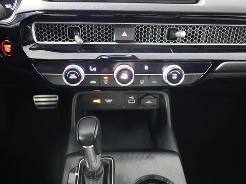 Used 2023 Honda Civic Sport image 17
