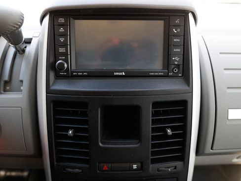 Used 2008 Dodge Grand Caravan SXT image 31