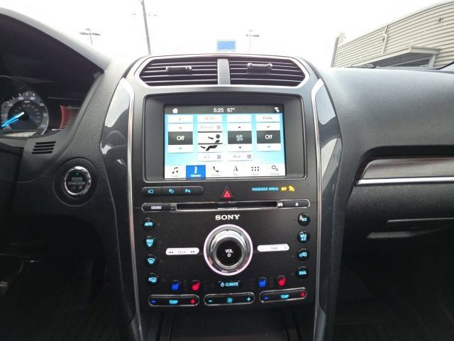 Used 2018 Ford Explorer Limited w/ Equipment Group 301A AWD/4WD image 11