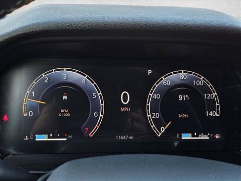 Used 2025 Jeep Grand Cherokee L Laredo RWD image 11