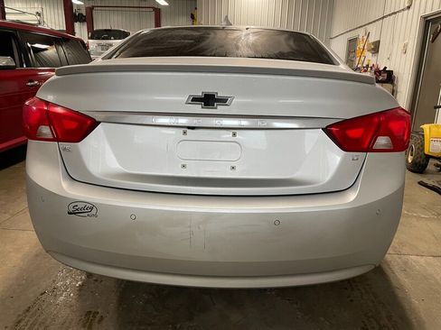 Used 2017 Chevrolet Impala LT w/ Convenience Package image 23