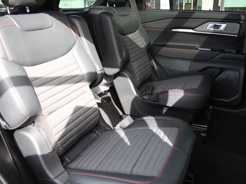 New 2025 Ford Explorer ST-Line w/ Premium Package image 17