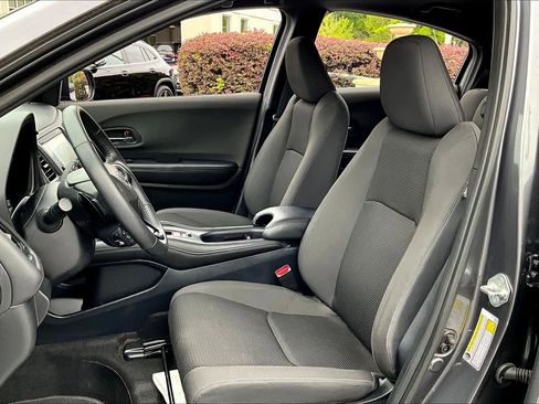 Used 2019 Honda HR-V Sport image 8