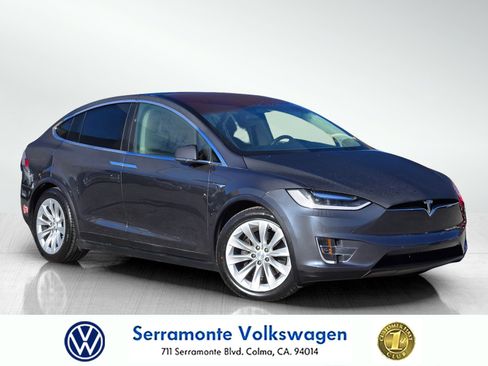 Used 2017 Tesla Model X 75D image 1