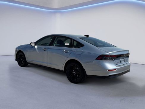 Used 2025 Honda Accord SE image 5
