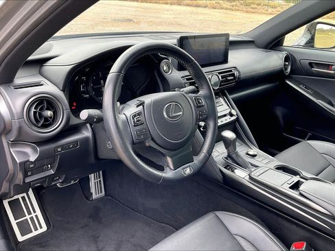 Used 2025 Lexus IS 350 F Sport w/ Navigation Package image 16