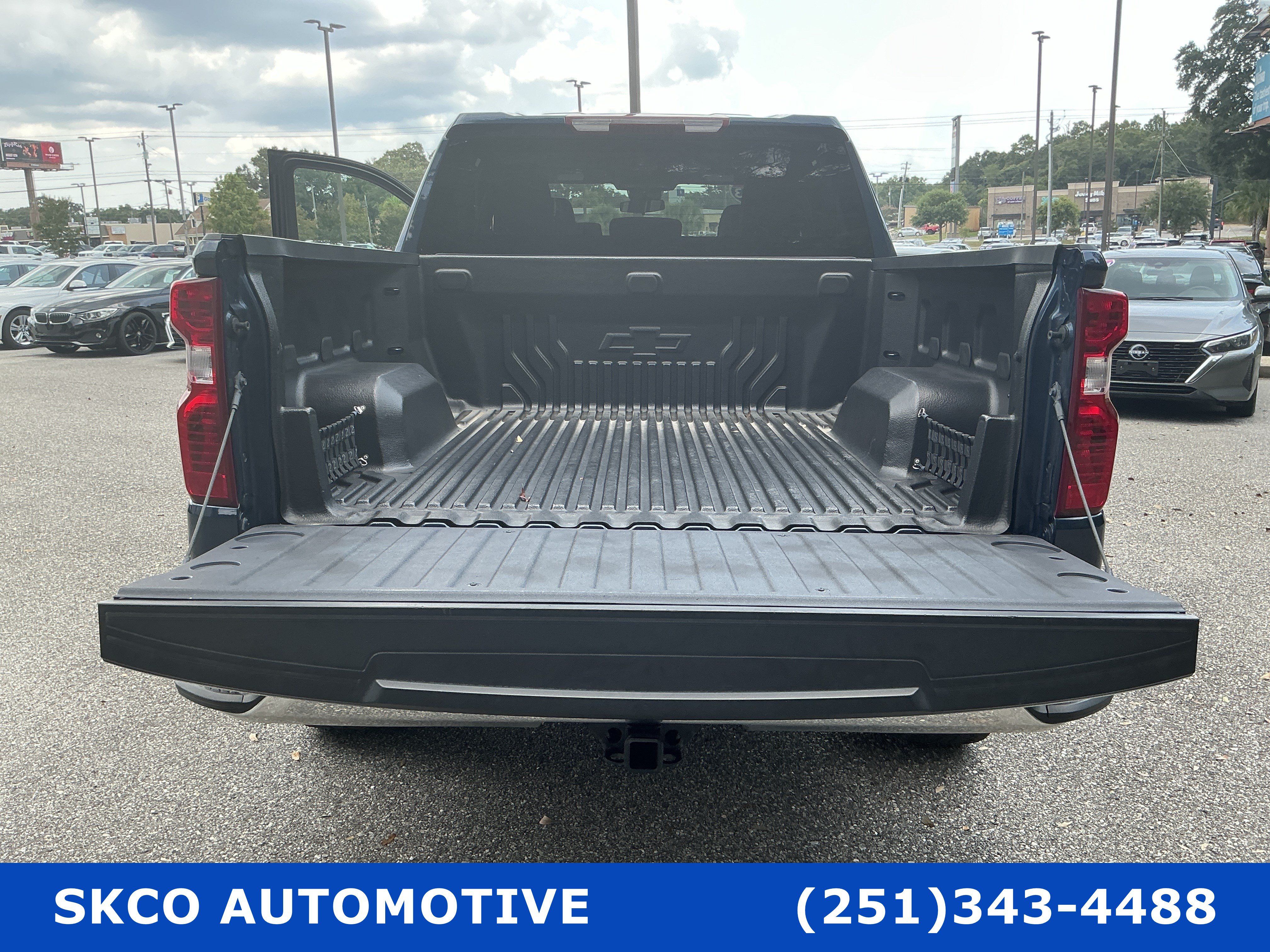 Used 2023 Chevrolet Silverado 1500 LT AWD/4WD image 21