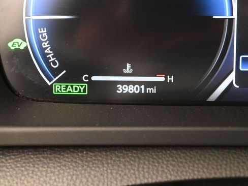 Certified 2024 Toyota Crown AWD/4WD image 20