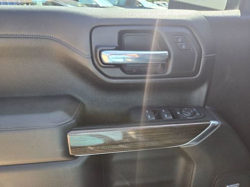 Used 2022 Chevrolet Silverado 1500 LT Trail Boss w/ LT Trail Boss Premium Package image 11