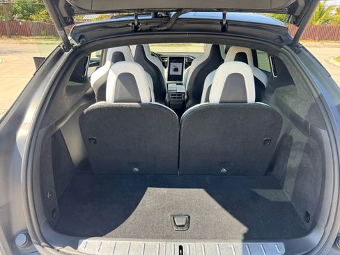 Used 2017 Tesla Model X 75D image 11
